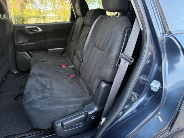 2016 Nissan Pathfinder S