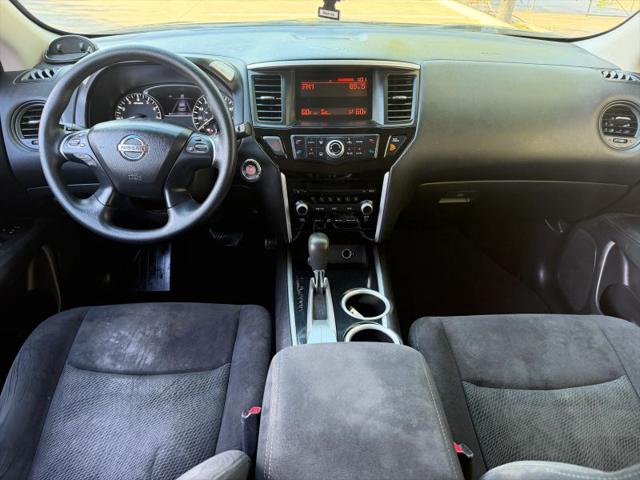 2016 Nissan Pathfinder S