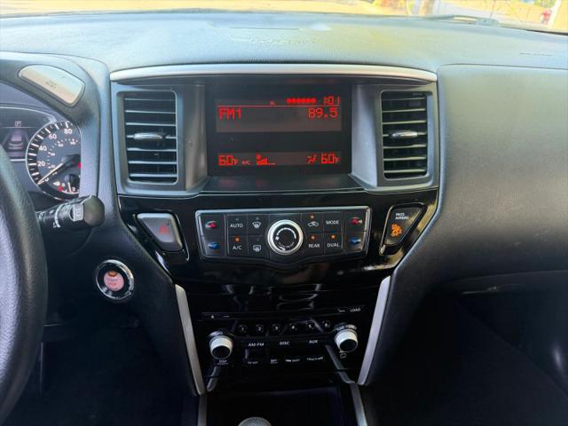 2016 Nissan Pathfinder S