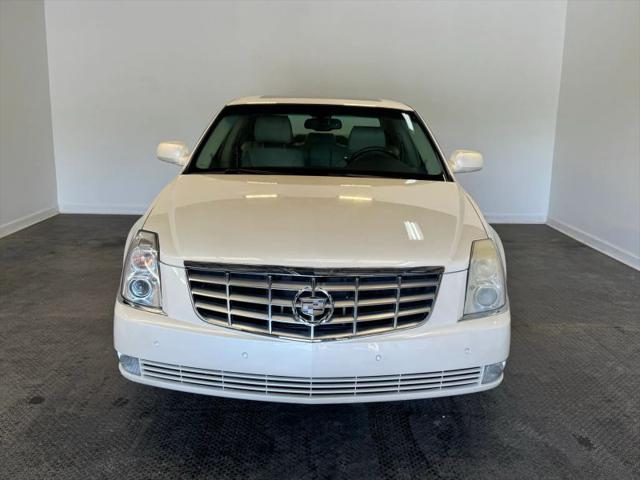 2011 Cadillac DTS Luxury Collection
