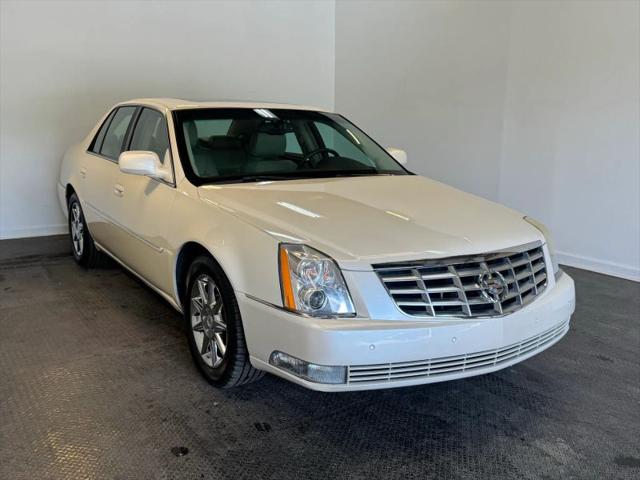 2011 Cadillac DTS Luxury Collection
