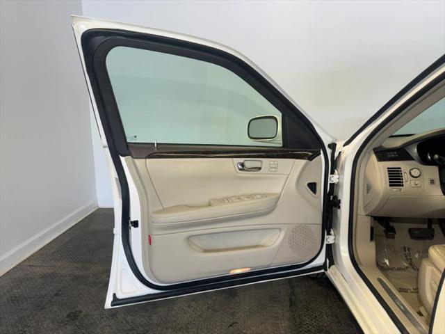 2011 Cadillac DTS Luxury Collection