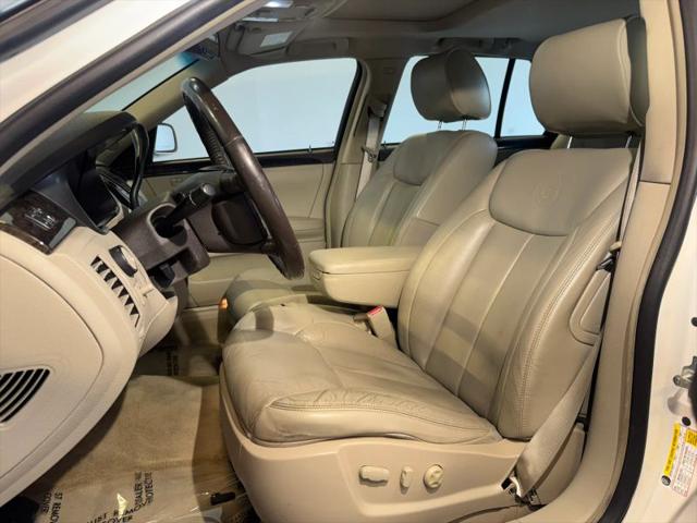 2011 Cadillac DTS Luxury Collection