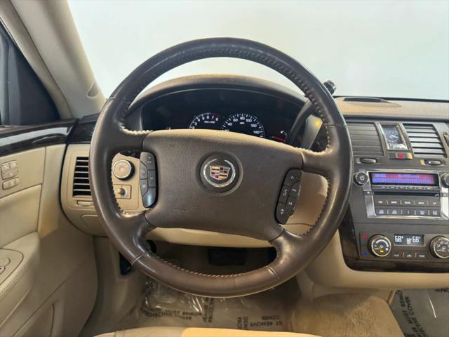 2011 Cadillac DTS Luxury Collection