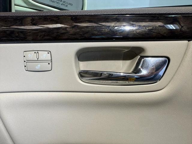 2011 Cadillac DTS Luxury Collection