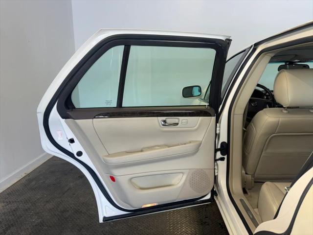 2011 Cadillac DTS Luxury Collection