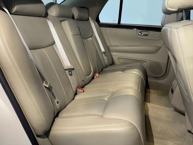 2011 Cadillac DTS Luxury Collection