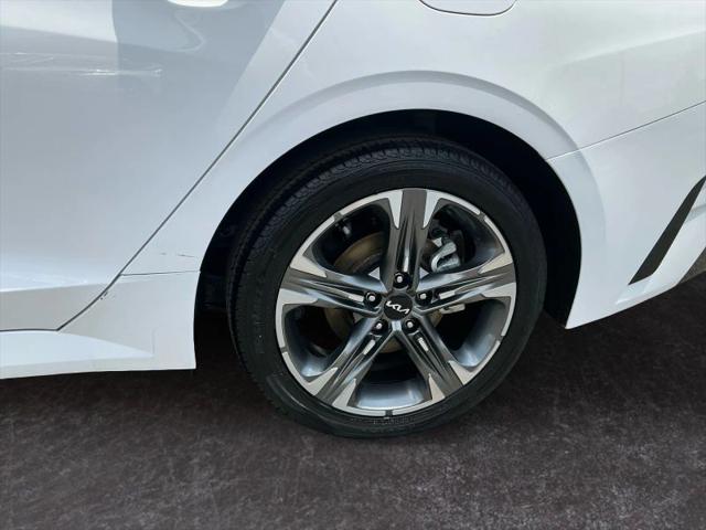 2022 Kia K5 EX