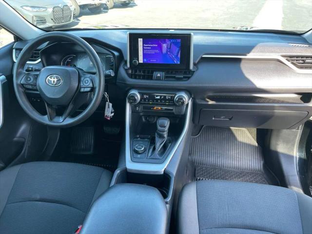 2023 Toyota RAV4 Hybrid LE