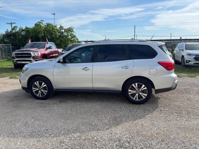 2017 Nissan Pathfinder SV