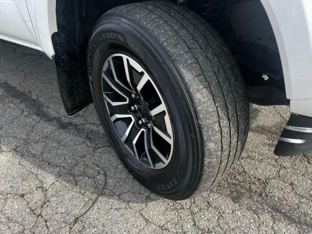 2022 Toyota Tacoma SR5 V6