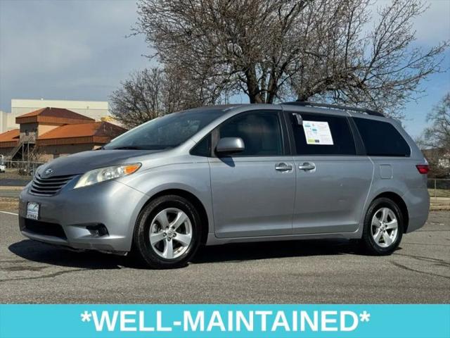 2017 Toyota Sienna LE 8 Passenger