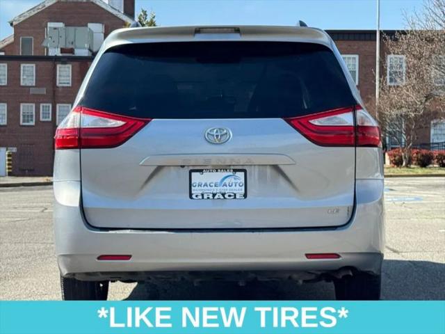 2017 Toyota Sienna LE 8 Passenger