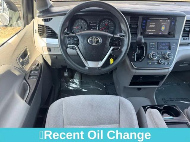 2017 Toyota Sienna LE 8 Passenger