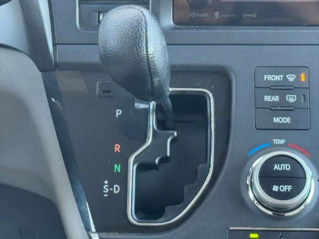 2017 Toyota Sienna LE 8 Passenger