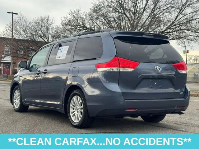 2014 Toyota Sienna XLE V6 8 Passenger