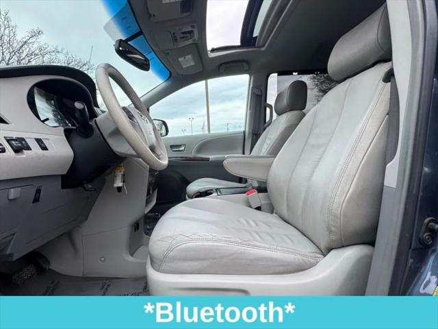 2014 Toyota Sienna XLE V6 8 Passenger