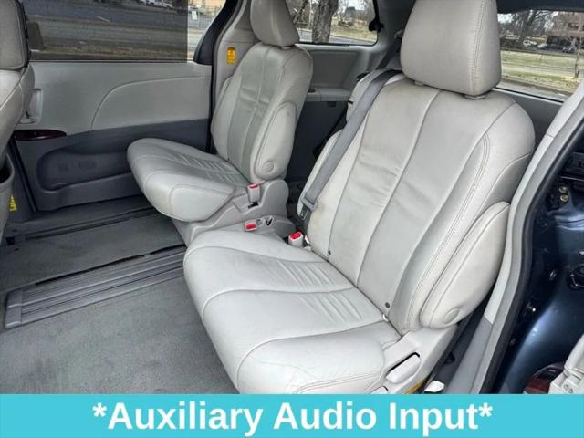 2014 Toyota Sienna XLE V6 8 Passenger