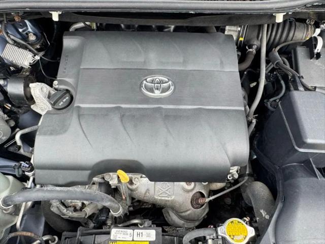 2014 Toyota Sienna XLE V6 8 Passenger