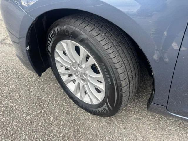 2014 Toyota Sienna XLE V6 8 Passenger