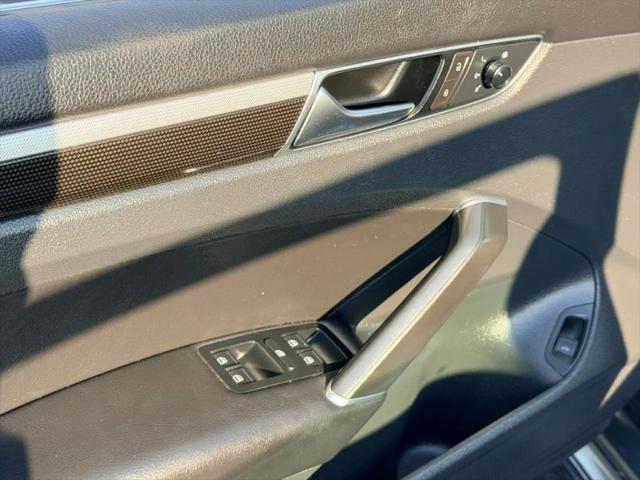 2019 Volkswagen Passat 2.0T SE R-Line