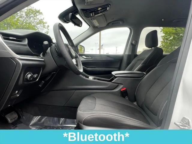 2023 Jeep Grand Cherokee L Laredo 4x2
