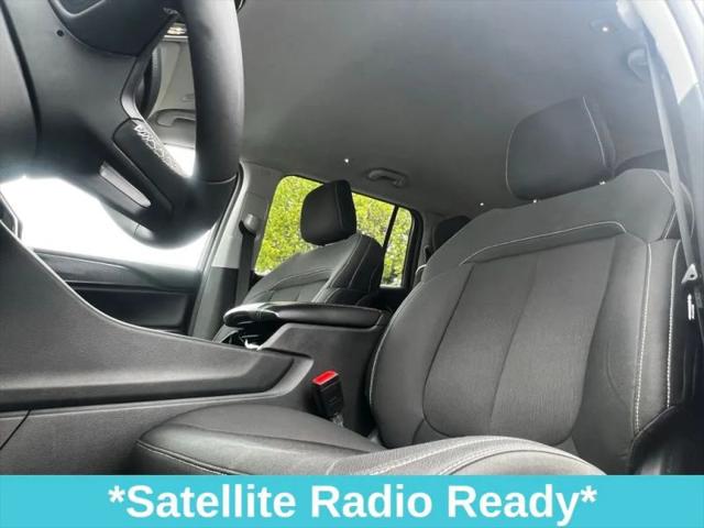 2023 Jeep Grand Cherokee L Laredo 4x2