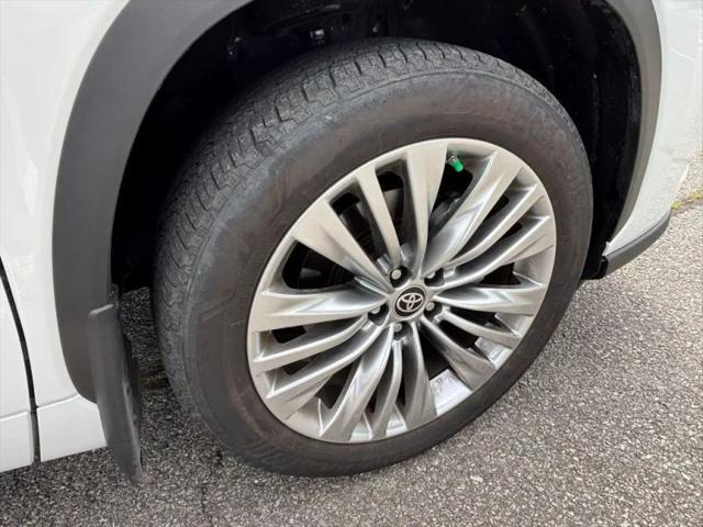 2024 Toyota Highlander Platinum