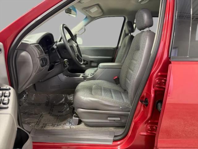 2002 Ford Explorer XLS