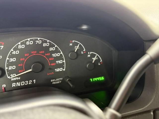 2002 Ford Explorer XLS