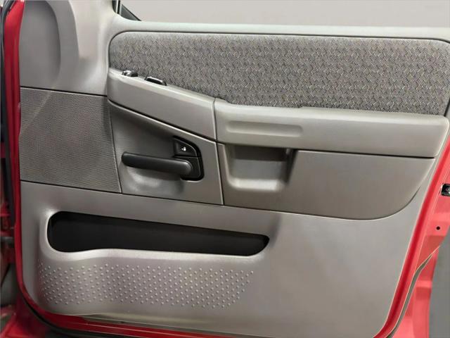 2002 Ford Explorer XLS
