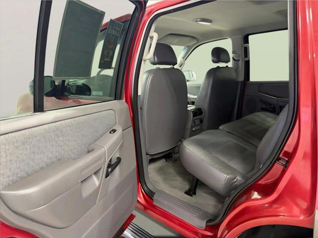 2002 Ford Explorer XLS