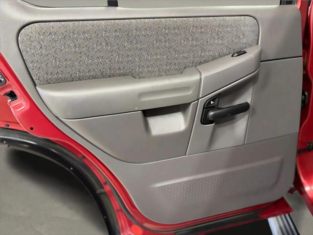 2002 Ford Explorer XLS