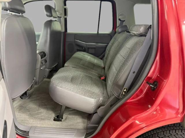2002 Ford Explorer XLS