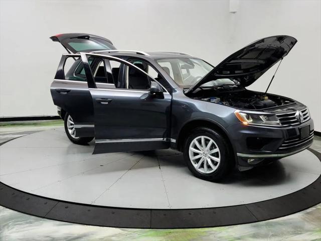 2016 Volkswagen Touareg VR6 Sport