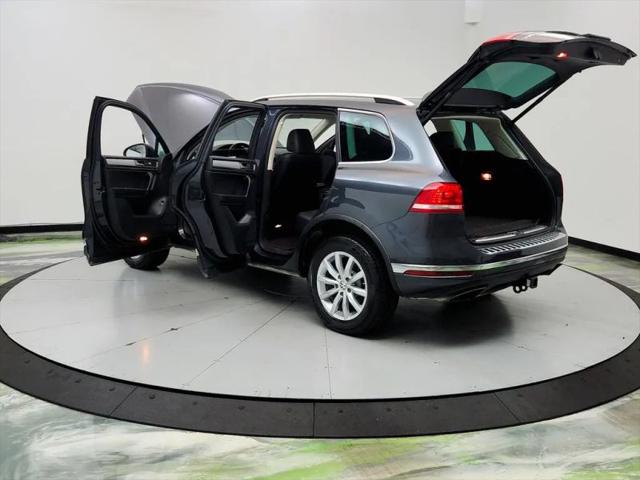 2016 Volkswagen Touareg VR6 Sport