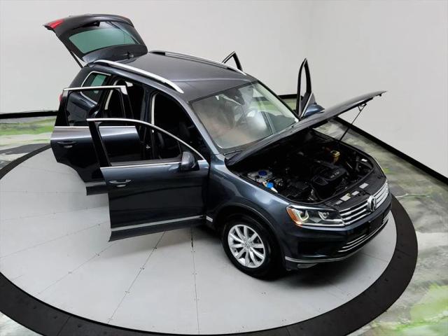 2016 Volkswagen Touareg VR6 Sport