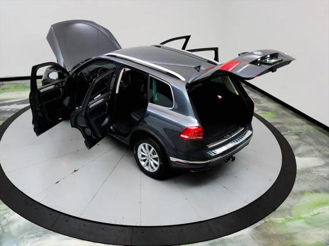 2016 Volkswagen Touareg VR6 Sport
