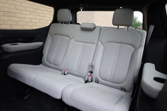 2026 Jeep Grand Wagoneer Summit Obsidian 4x4