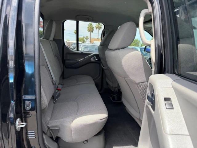 2021 Nissan Frontier Crew Cab SV 4x2