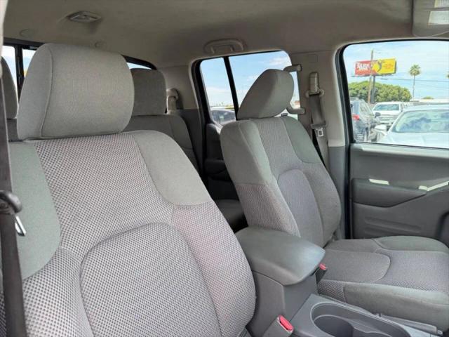 2021 Nissan Frontier Crew Cab SV 4x2