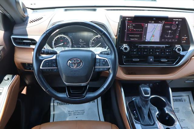 2022 Toyota Highlander Platinum