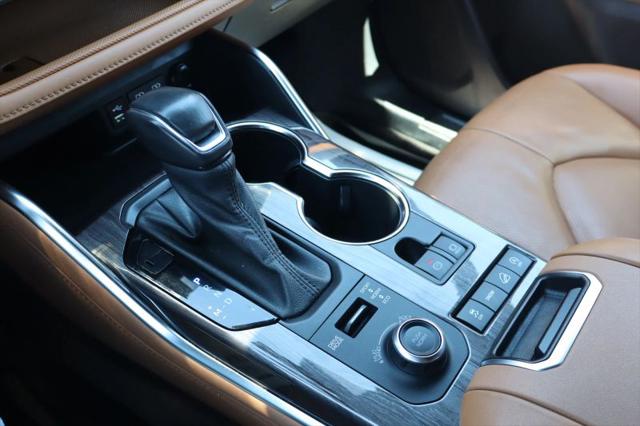 2022 Toyota Highlander Platinum