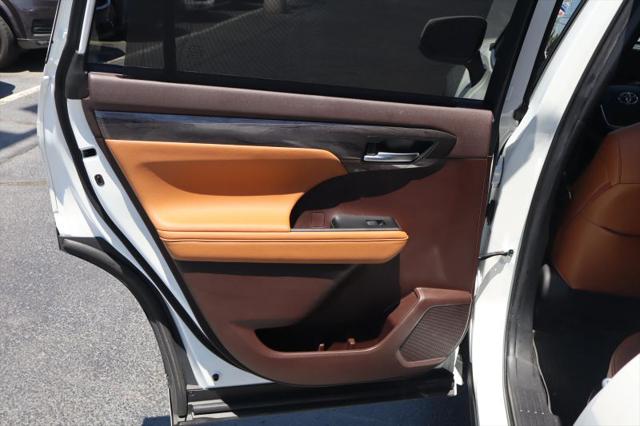 2022 Toyota Highlander Platinum