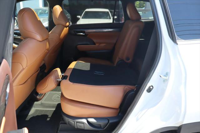 2022 Toyota Highlander Platinum