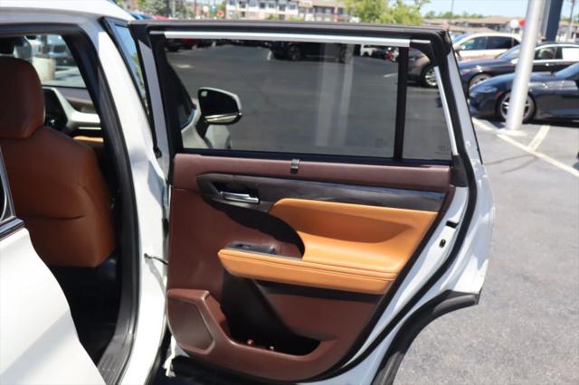 2022 Toyota Highlander Platinum