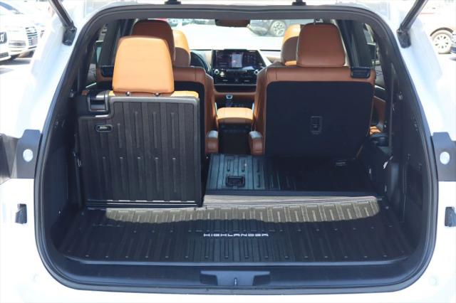 2022 Toyota Highlander Platinum