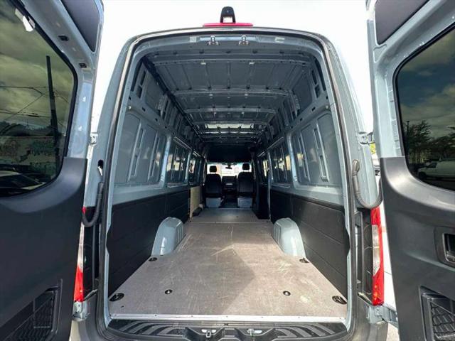 2024 Mercedes-Benz Sprinter 2500 High Roof 4-Cyl Diesel