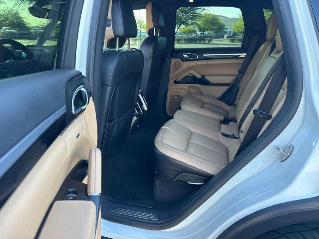2018 Porsche Cayenne Base