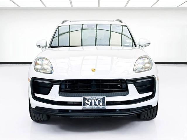 2022 Porsche Macan Base